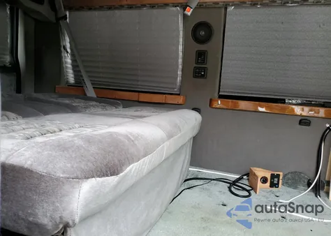 2002 GMC Savana Rv G1500 from USA, damaged, VIN 1GDFG15R721209280